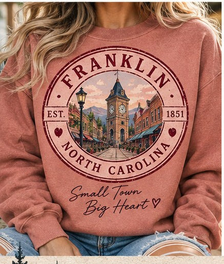KFO SYT-Franklin — Item #2328 — Franklin NC Mountain Town Sweatshirt Collection - look 4